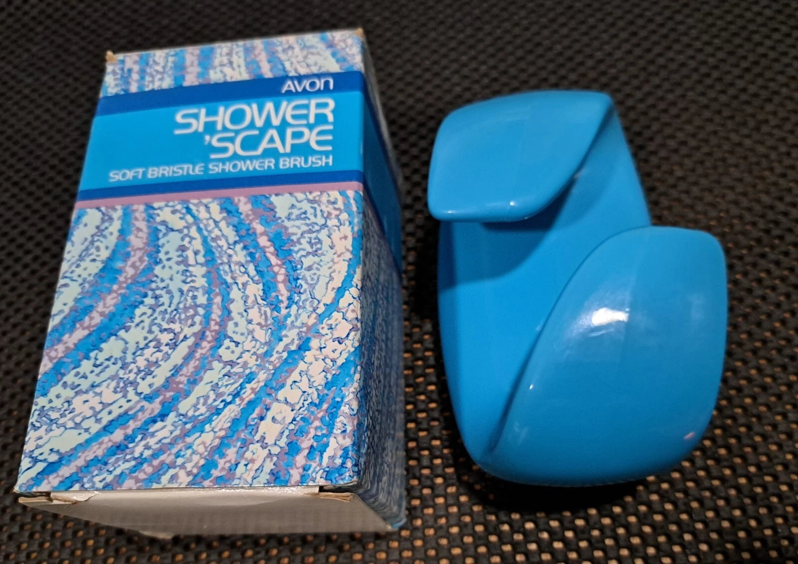 Beautiful Rare 1980 New in Box Vintage Avon Mod Shower 'Scape Brush Blue Groovy
