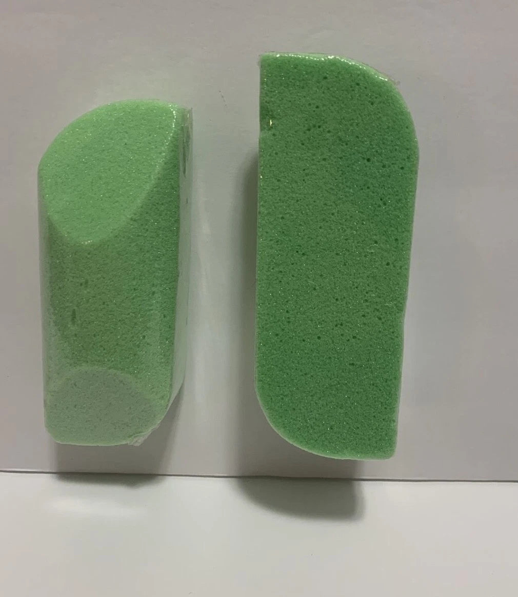 Earth Therapeutics  Pumice Sponge Ergonomic Easy Grip Exfoliates Dry Rough Skin
