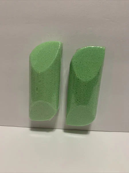 Earth Therapeutics  Pumice Sponge Ergonomic Easy Grip Exfoliates Dry Rough Skin