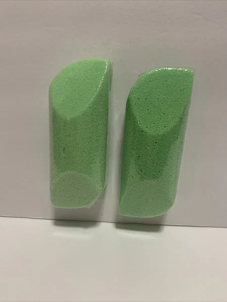 Earth Therapeutics  Pumice Sponge Ergonomic Easy Grip Exfoliates Dry Rough Skin