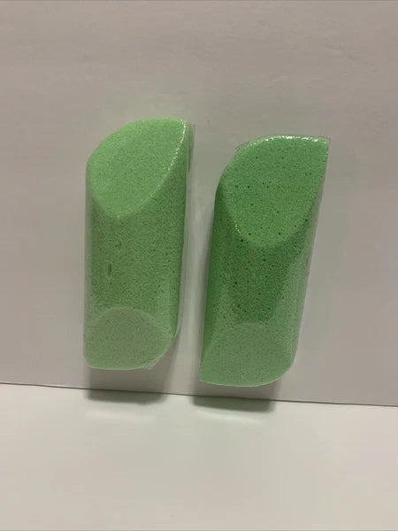 Earth Therapeutics  Pumice Sponge Ergonomic Easy Grip Exfoliates Dry Rough Skin